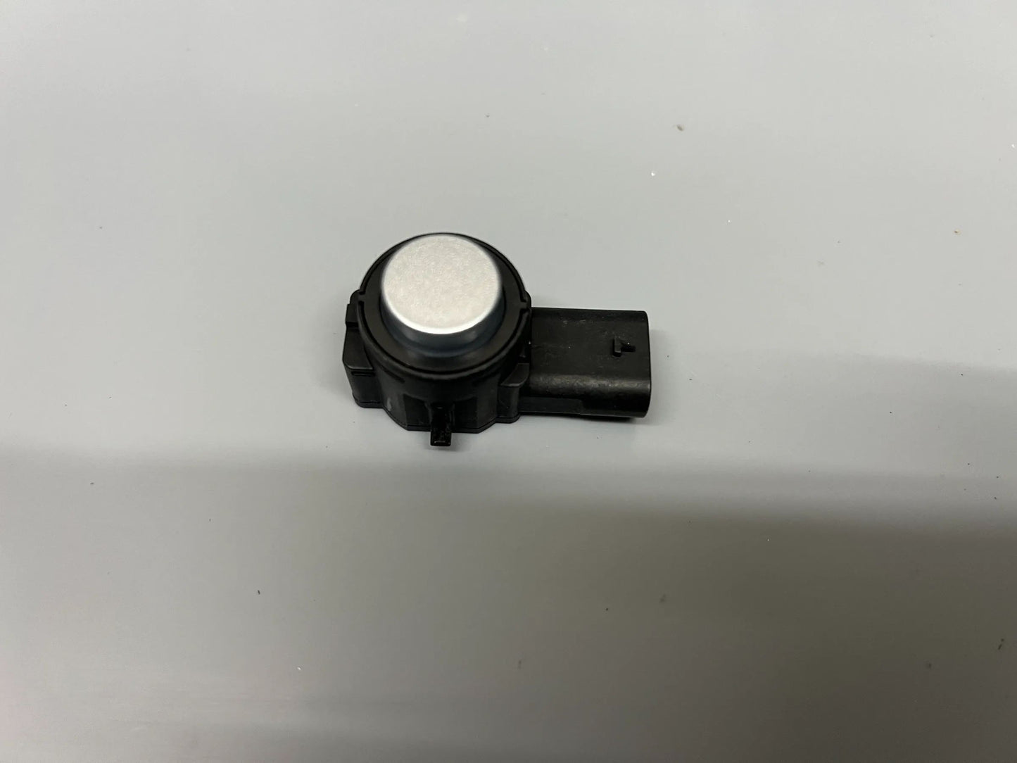 ORIGINAL Mercedes-Benz Parktronik Sensor PDC PTS Parksensor A2239054210 NEU