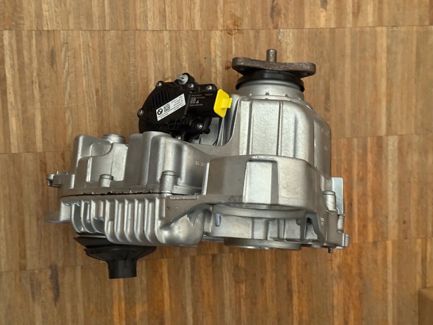 Original BMW Verteilergetriebe 13774410 5A73D94 NEU