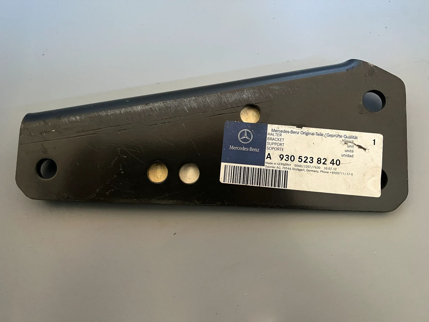 Original Mercedes-Benz Halter A9305238240 NEU