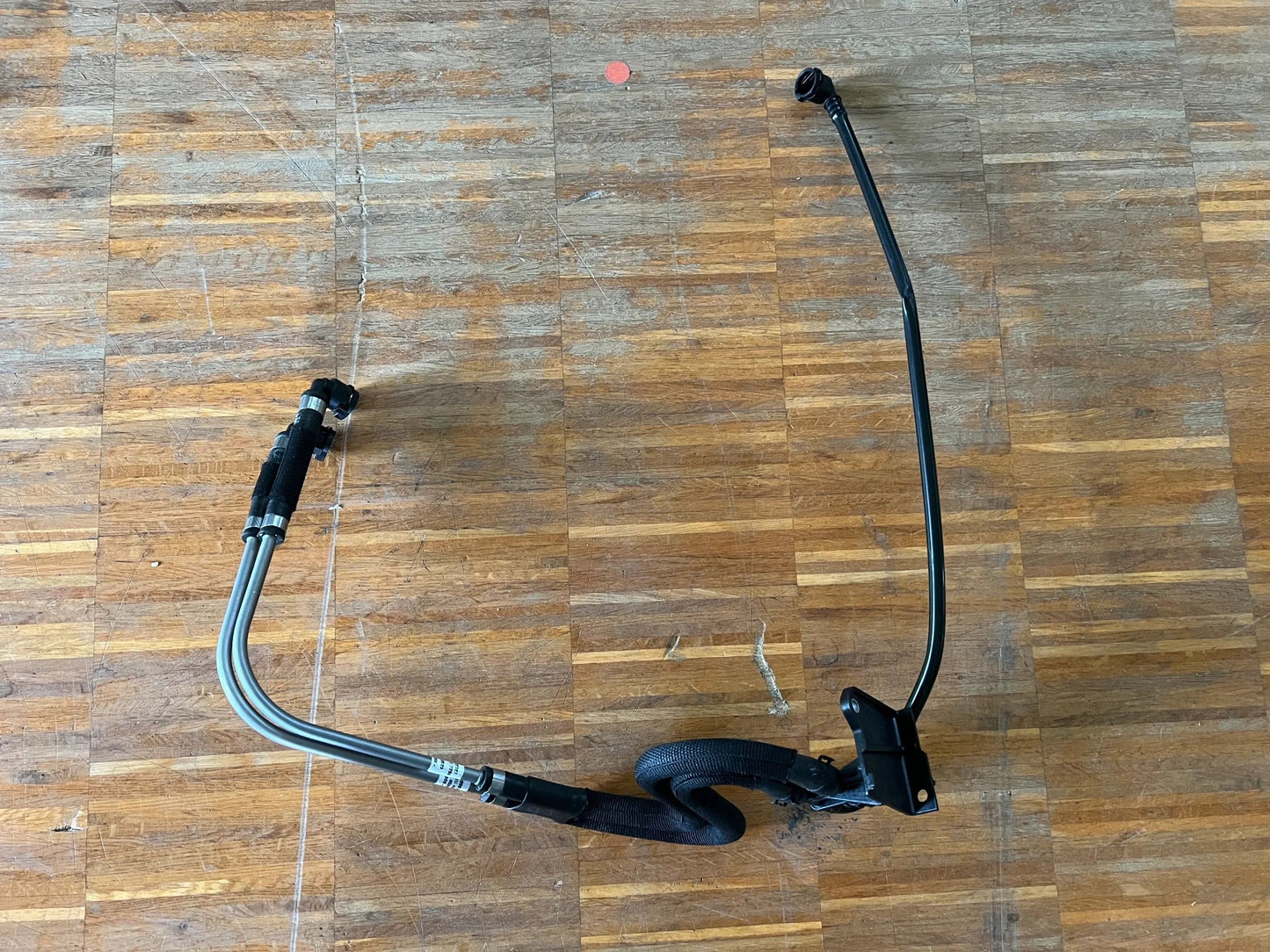 Original Mercedes-Benz Entlüftungsleitung A9605000608 NEU