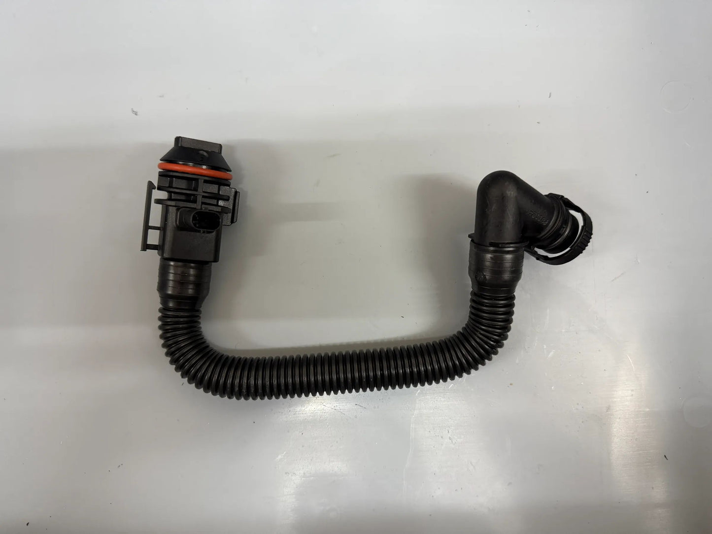 Original Mercedes Benz Entlüftungsschlauch A6540100312 NEU