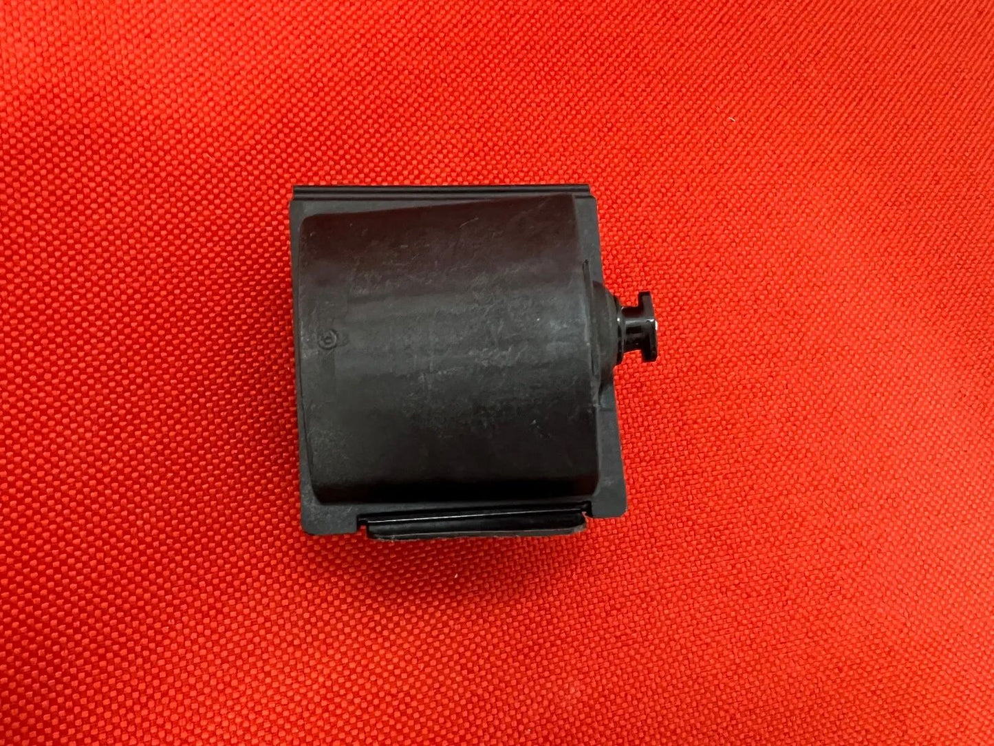 ORIGINAL Mercedes Benz ZENTRALVERRIEGELUNGSMOTOR Steckdosenmulde A0008206212 NEU
