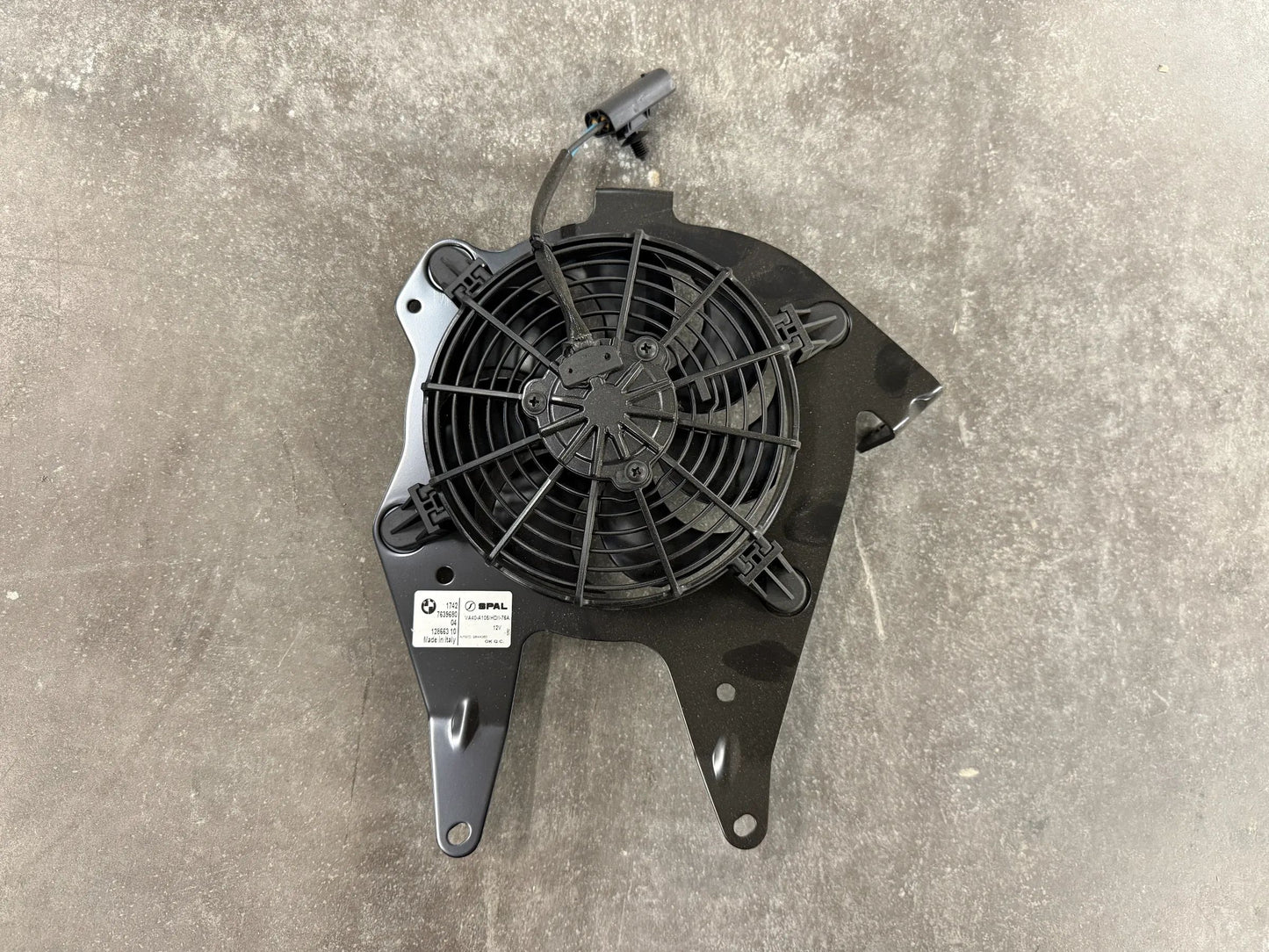 Original BMW I12 i15 i8 Elektrolüfter 7639680 17427639680 NEU