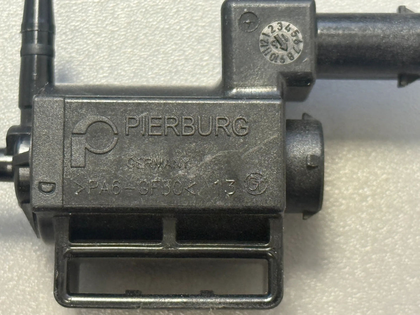 Original Pierburg Magnetventil / Druckwandler (Unterdruckventil) 722402030 NEU