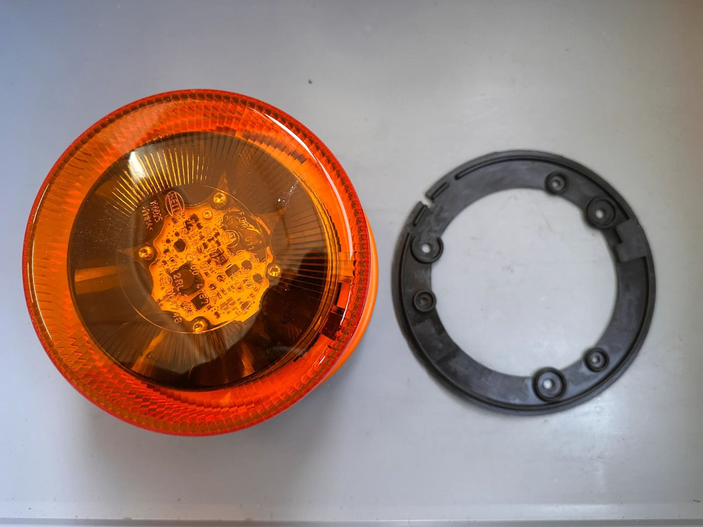 Original Hella Rundumleuchte 2RL 011 484-001 NEU