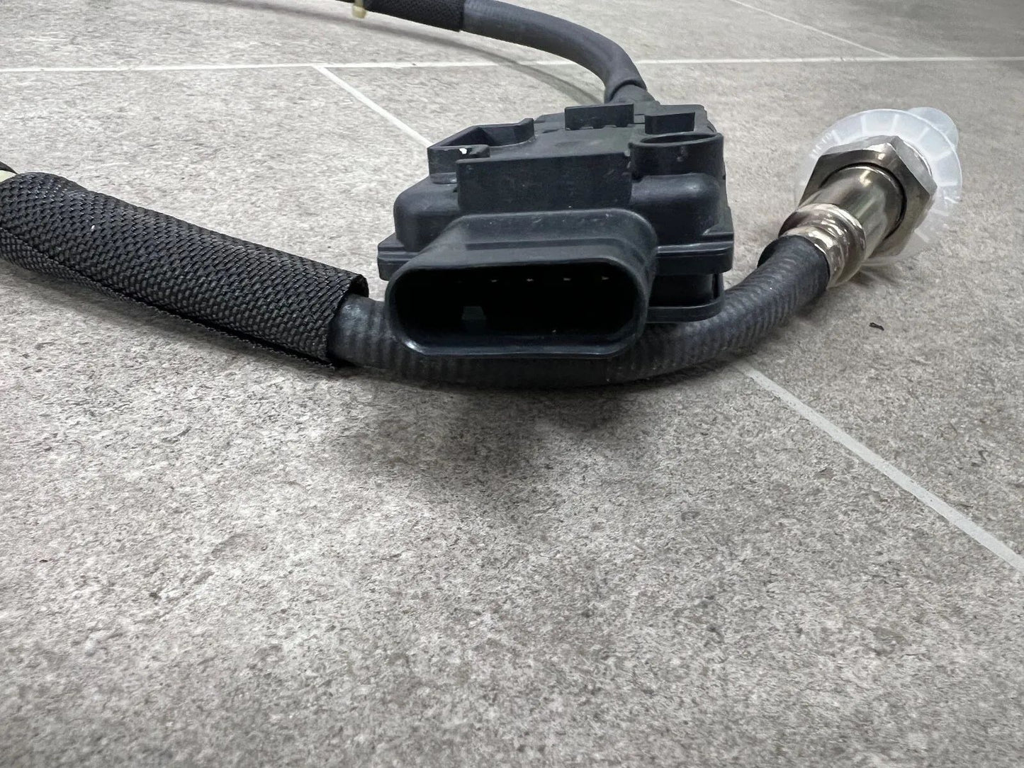 ORIGINAL MERCEDES BENZ LU NOX-SENSOR A0009054620 NEU