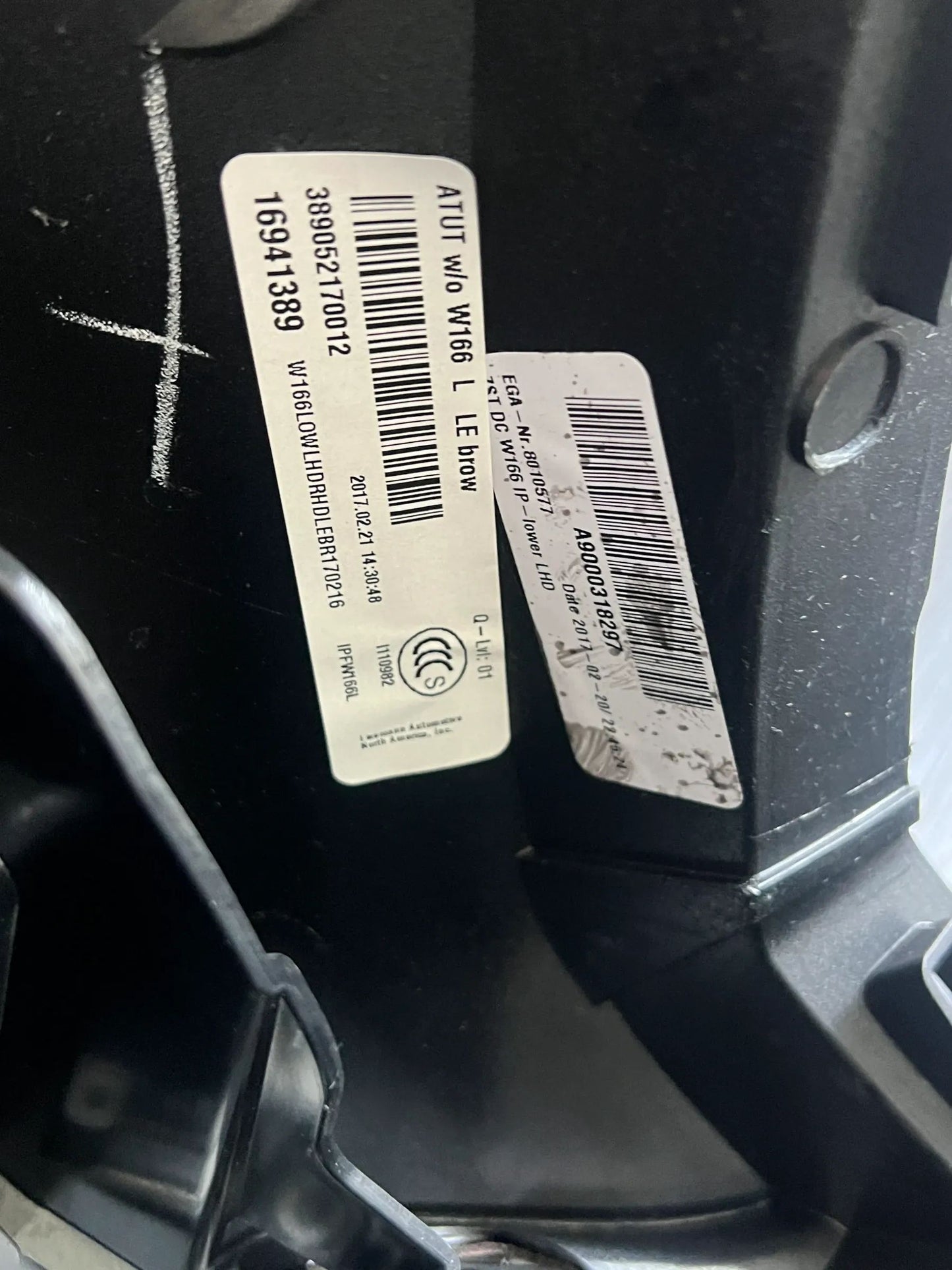 ORIGINAL MERCEDES BENZ ML/GLE W166 ARMATURENBRETT / COCKPIT NEU