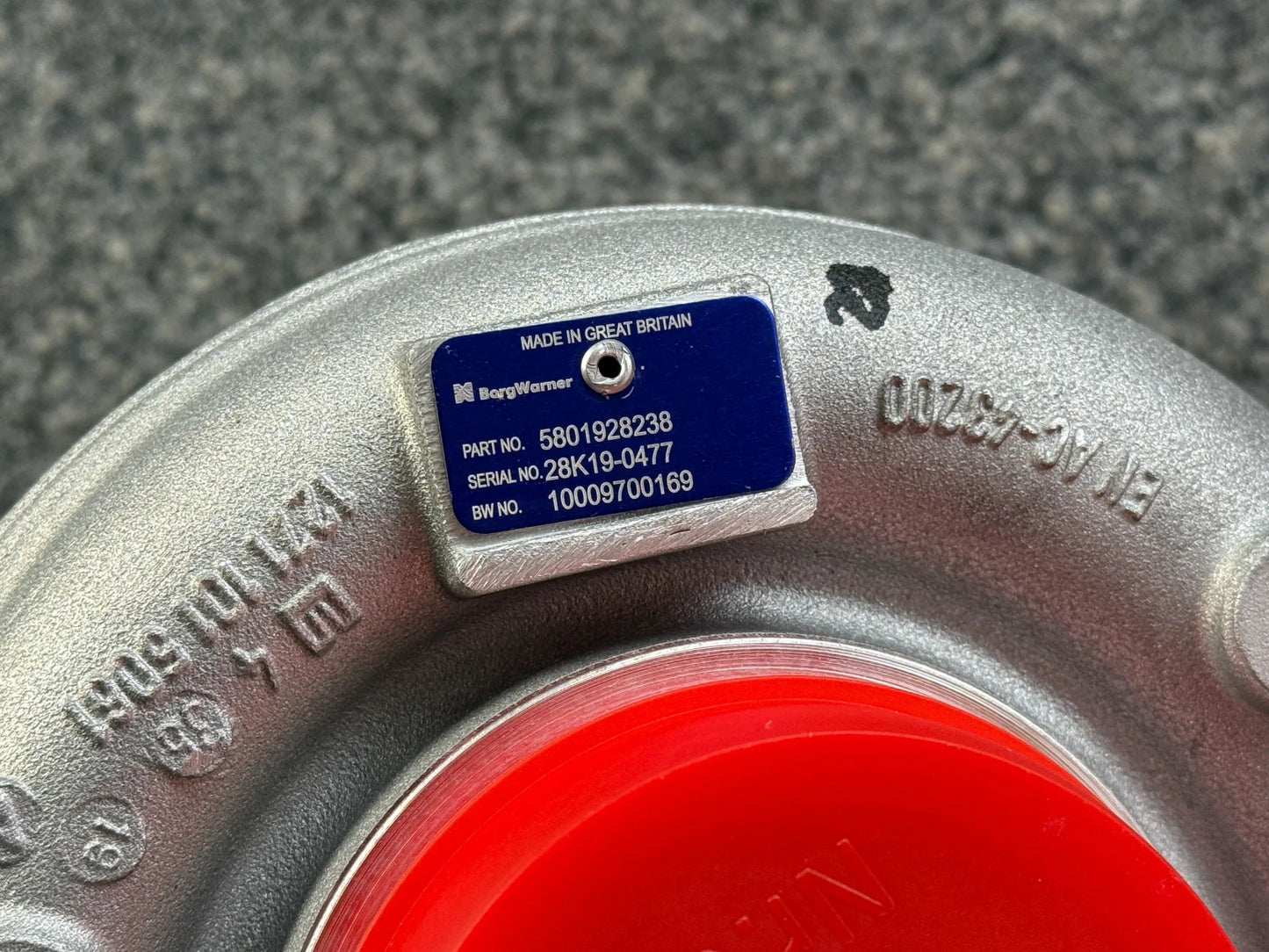 Original BorgWarner Mitsubishi FUSO / Iveco Daily Turbolader NQC000440 NEU