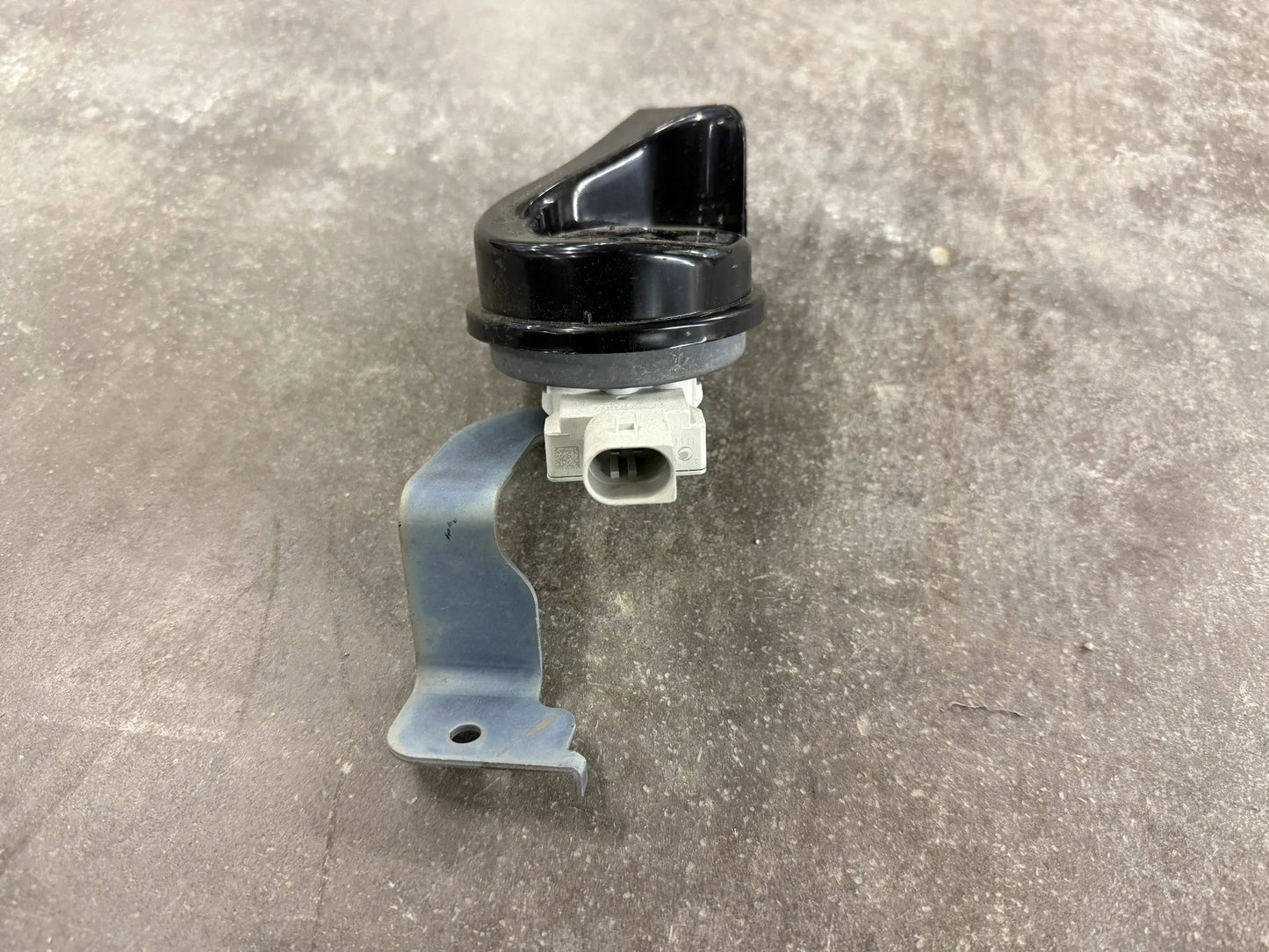 Original BMW I12 i15 i8 Hupe Fanfare Tiefton elektronisch 7410480 5A70162 NE