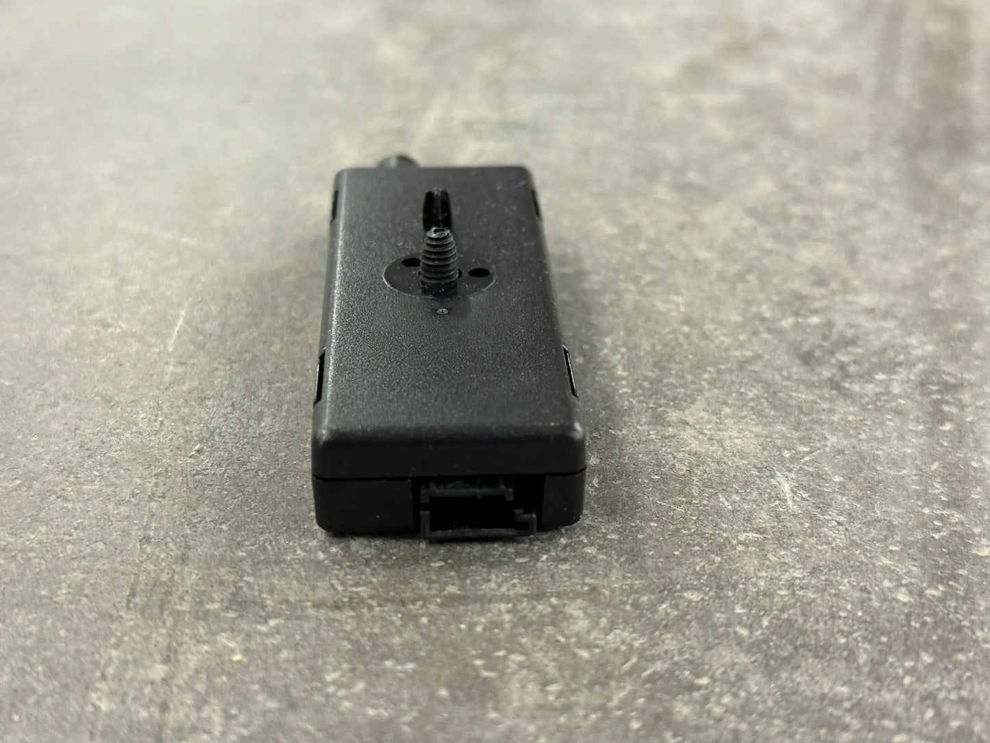 Original BMW i12 i15 i8 Antennenverstärker Diversity 9272868 65209272868 NEU