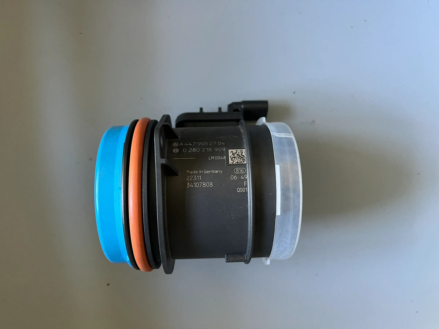 Mercedes Benz Heissfilmluftmassensensor Luftmassenmesser A4479052704 NEU