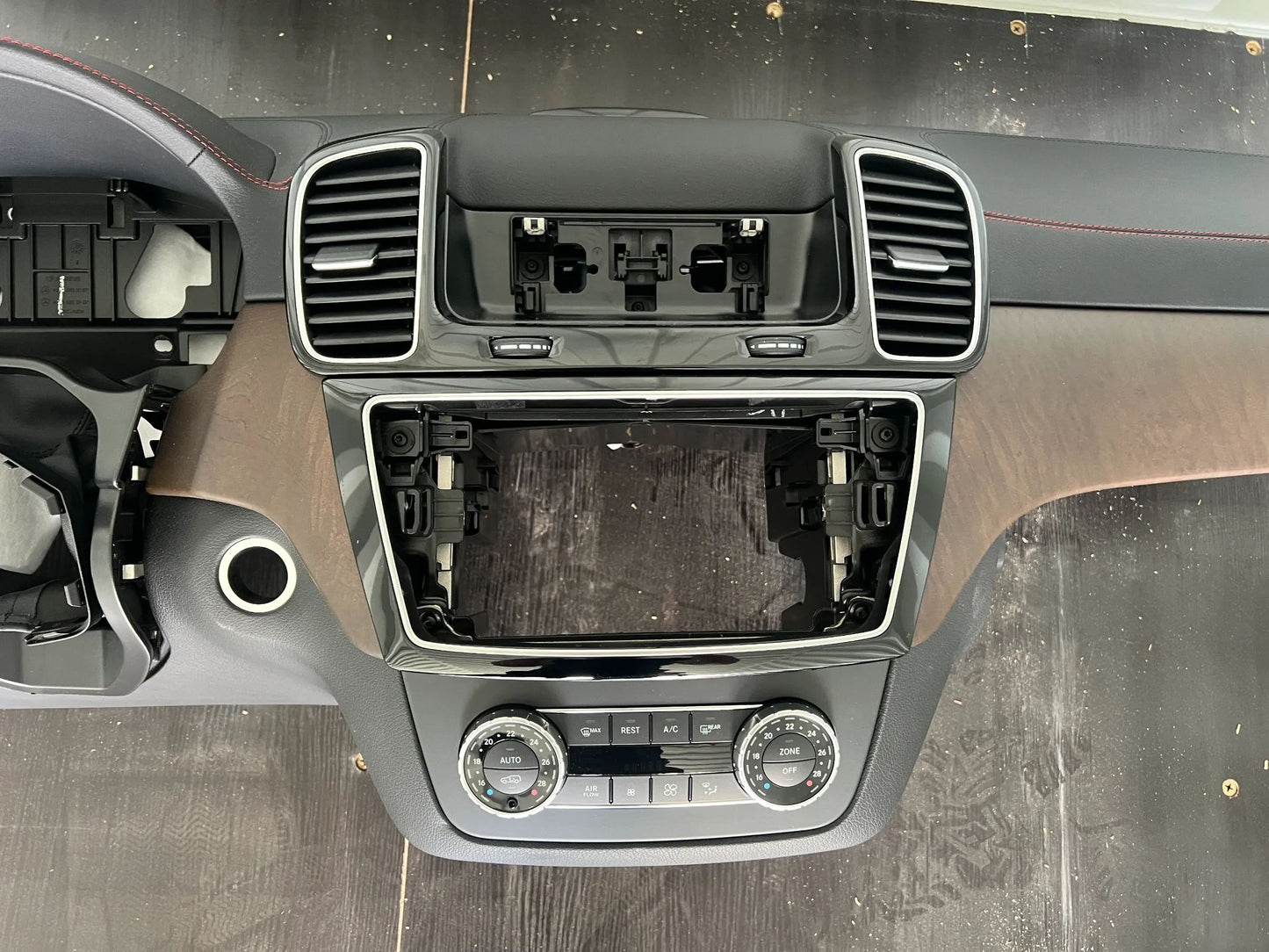 ORIGINAL MERCEDES BENZ ML/GLE W166 ARMATURENBRETT / COCKPIT NEU