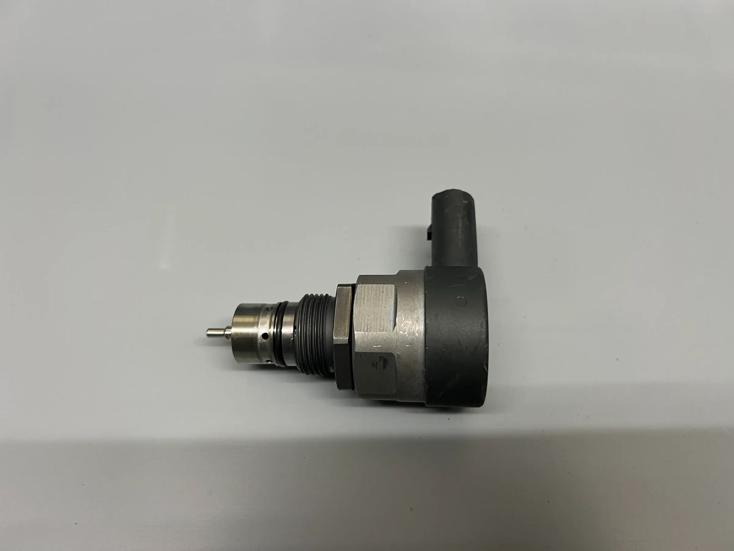 Original Mercedes-Benz Sensor Kraftstoffdruck Druckregelventil A6540780100 NEU