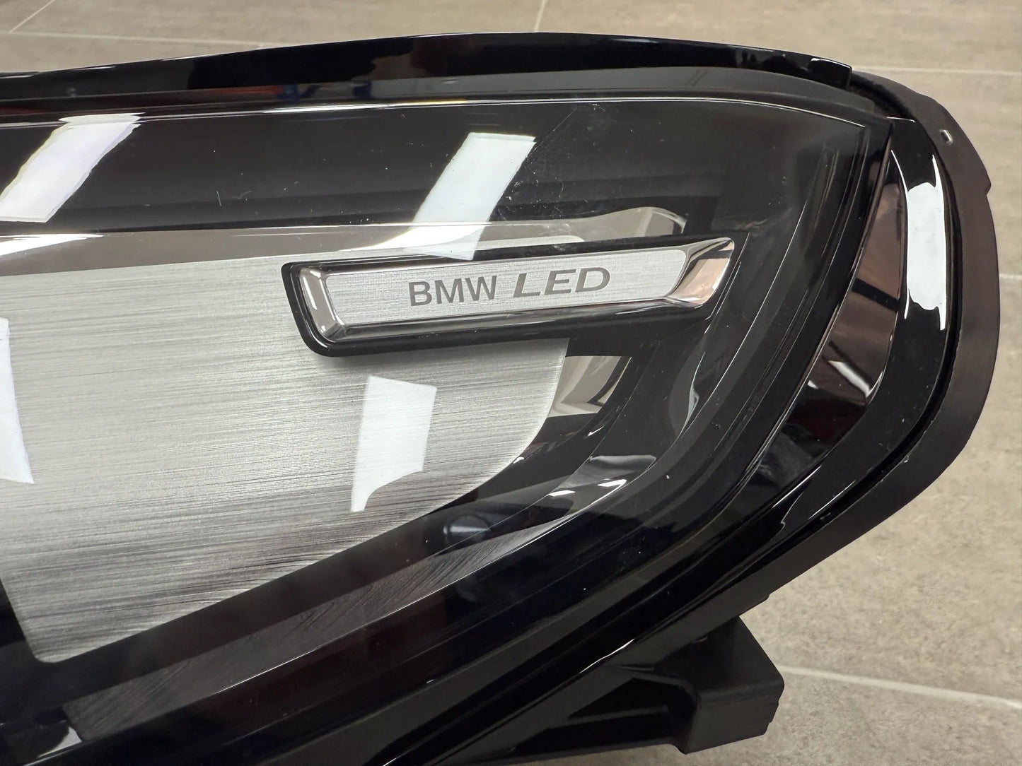Original BMW X1 U11 LED-Scheinwerfer Links mit Steuergerät 5A9A231 NEU