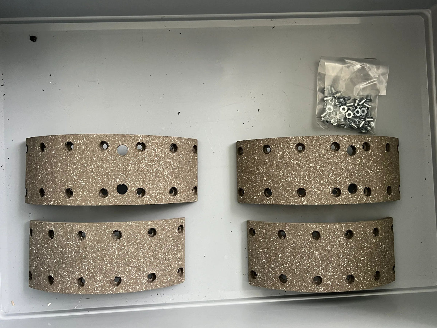 Original Mercedes-Benz Bremsbelag-Satz A4634230210 NEU