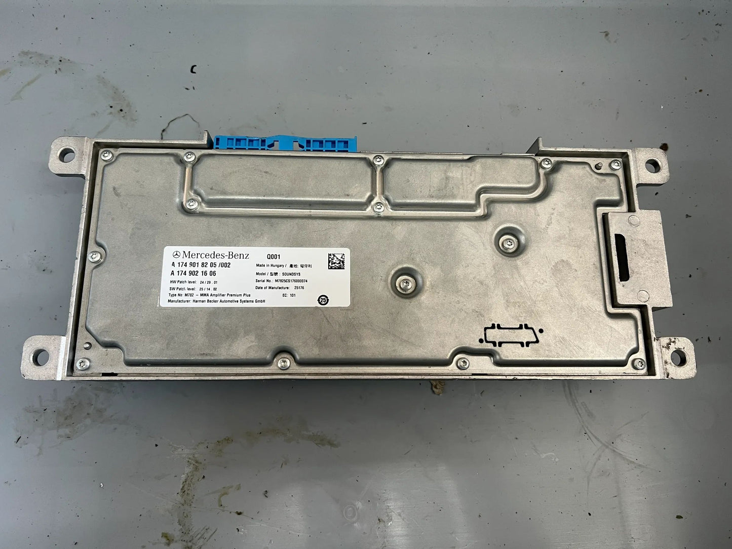 Mercedes-Benz Steuergerät Verstärker Soundsystem, Soundgenerator A1749018205 NEU