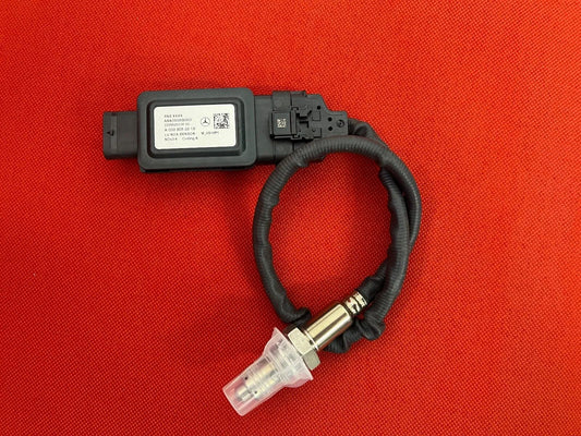 ORIGINAL MERCEDES BENZ LU NOX-SENSOR A0009050019 NEU