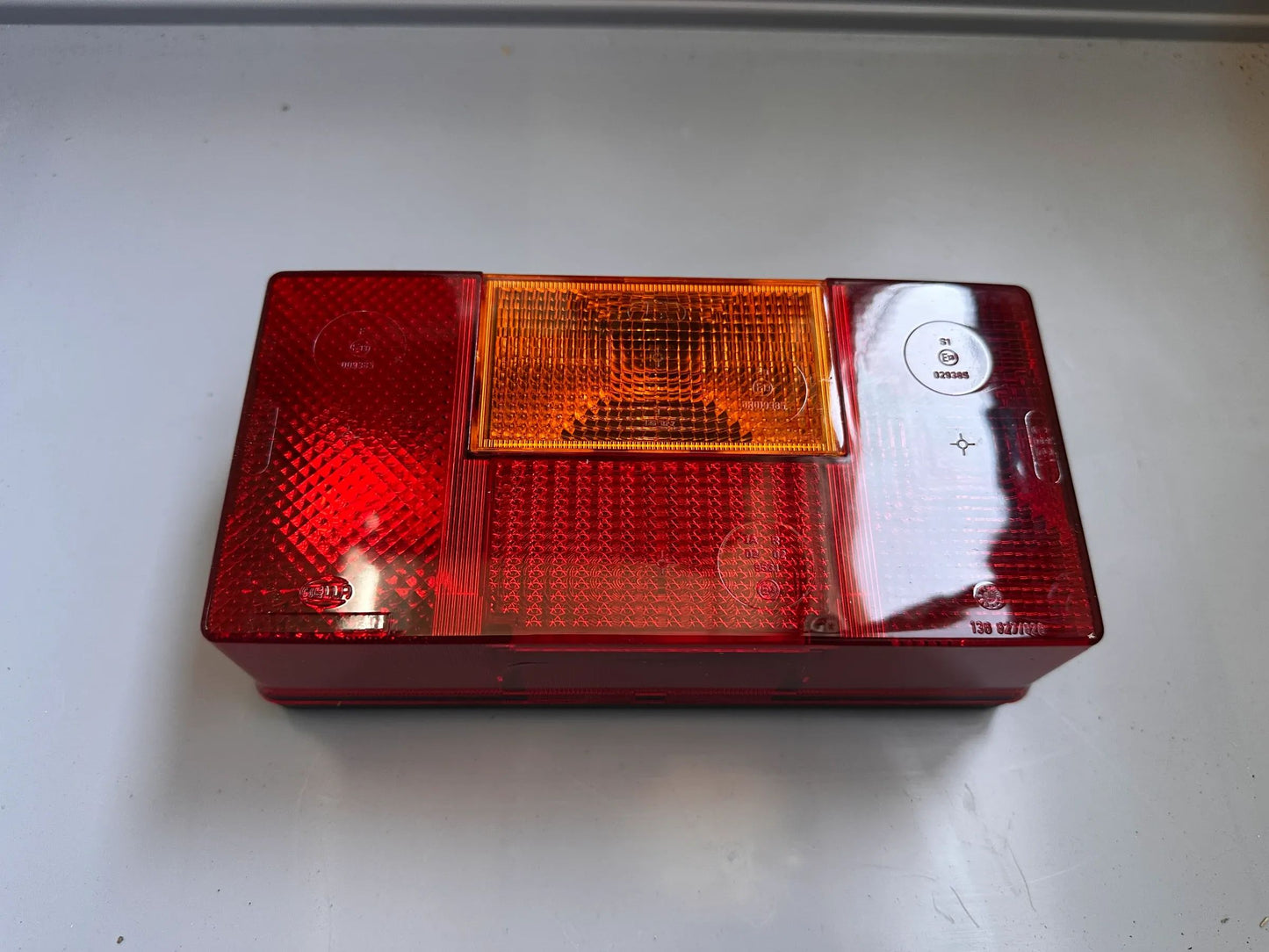 Original Hella Heckleuchte Links 2VA 006 040-291 NEU