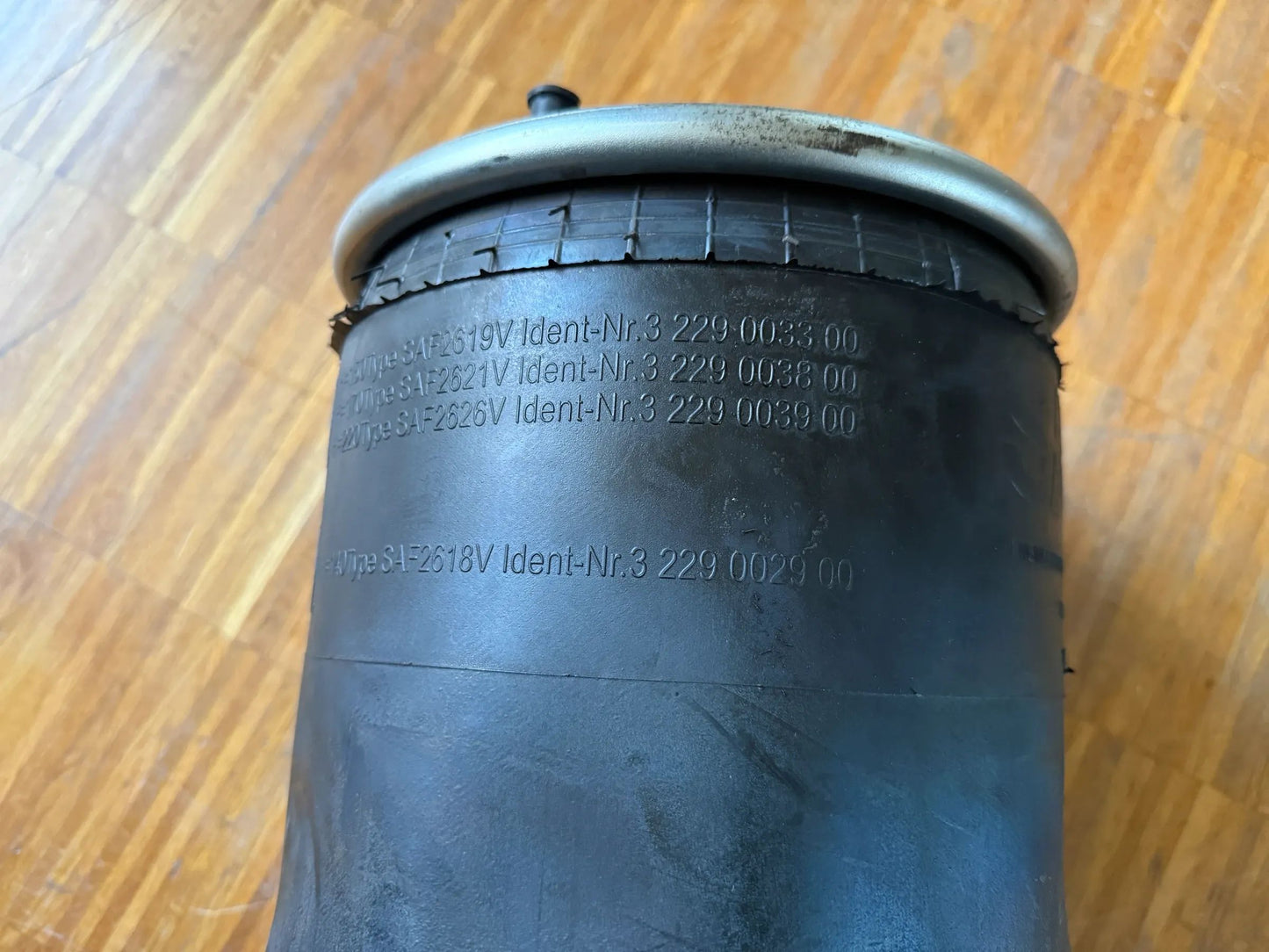 Original SAF-HOLLAND SE LUFTFEDERBALG SAF 2618V komplett 3229002900 NEU