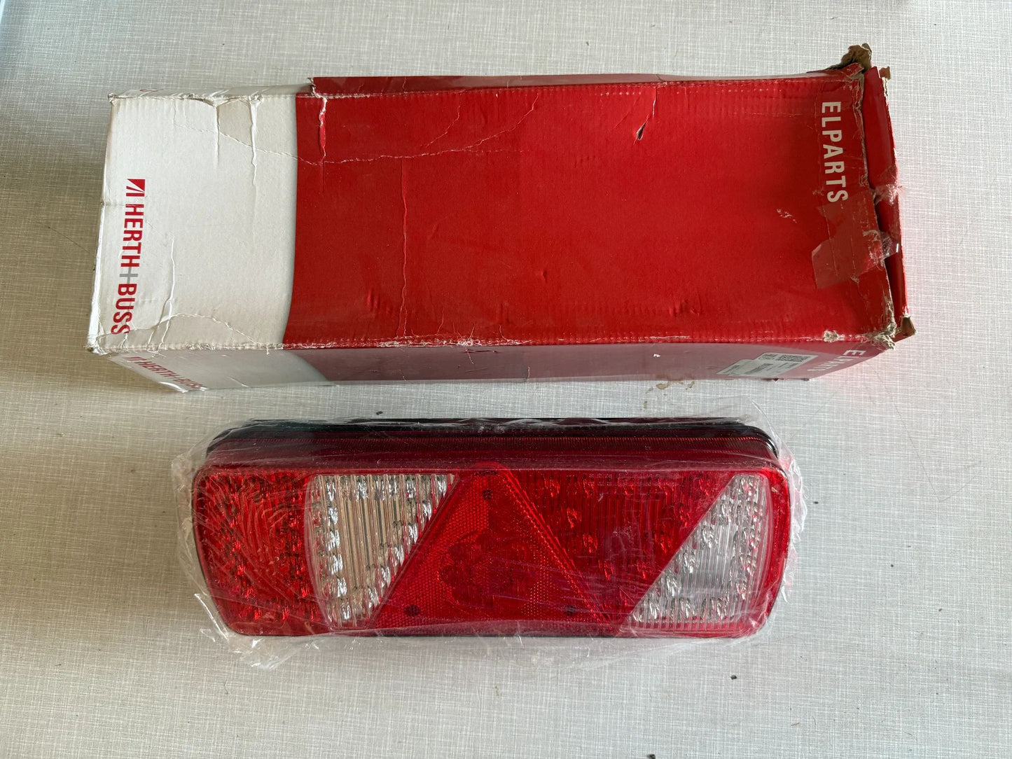Original Herth+Buss Fahrzeugteile GmbH & Co. KG Heckleuchte rechts 83830175 NEU