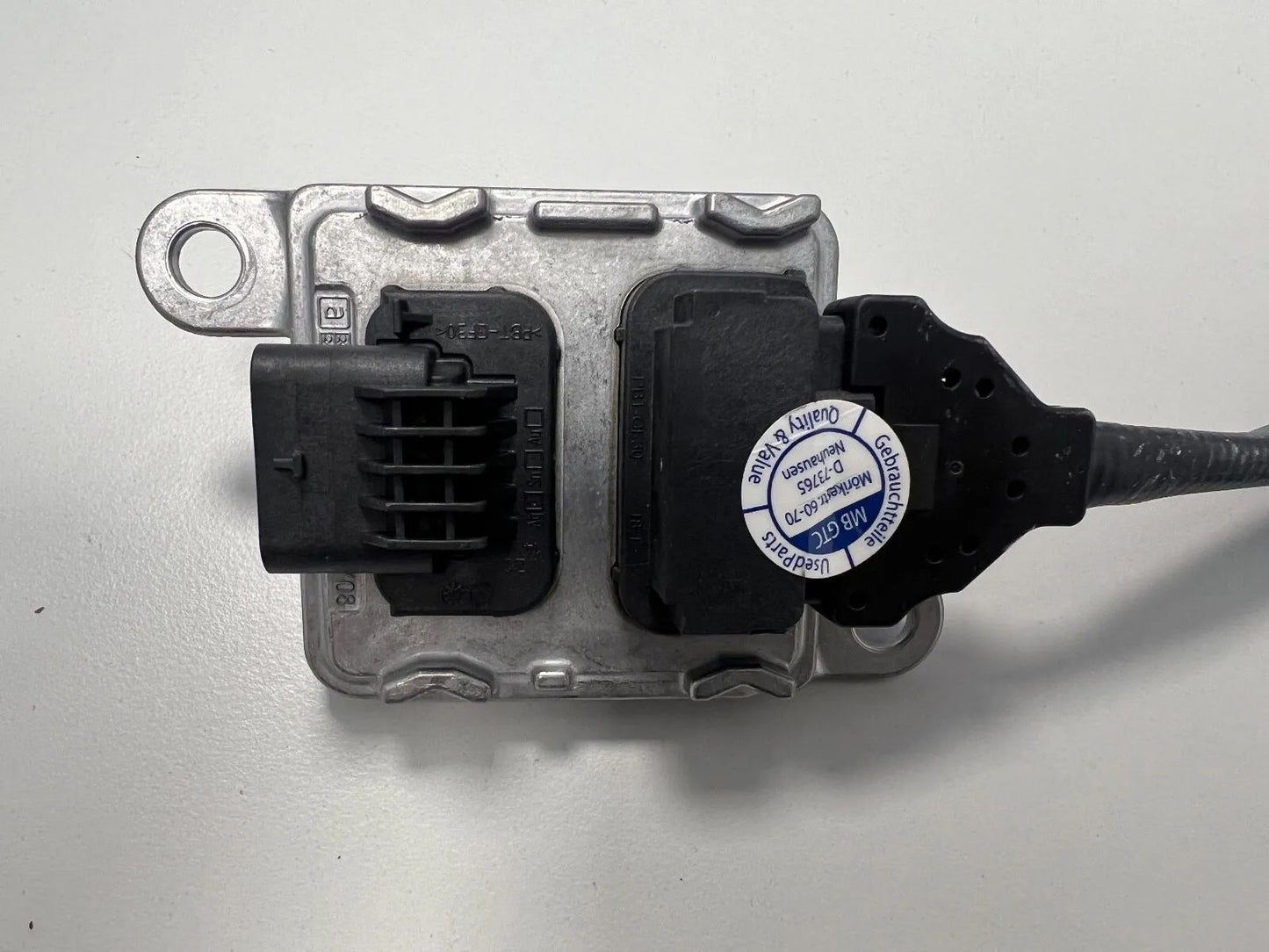 ORIGINAL Mercedes Benz NOx Sensor Lambdasonde A0009056814 M247 X247 X117 NEU