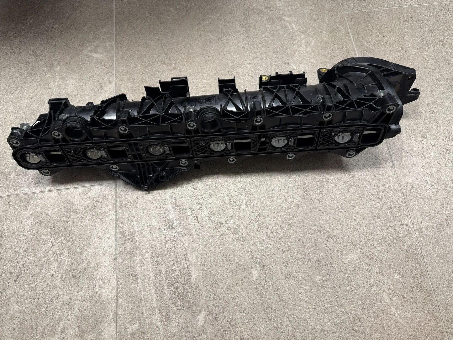 Mercedes Benz OM656 Ansaugbrücke Ladeluftverteiler A6560900500 NEU