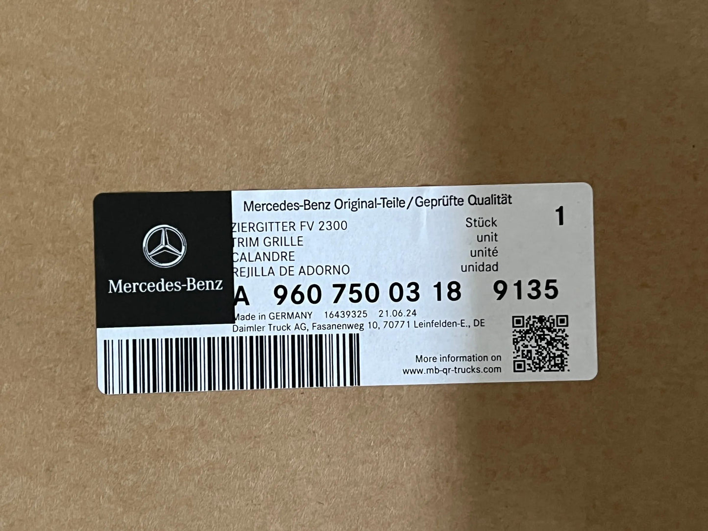 Original Mercedes-Benz Ziergitter FV 2300 A9607500318 9135 NEU