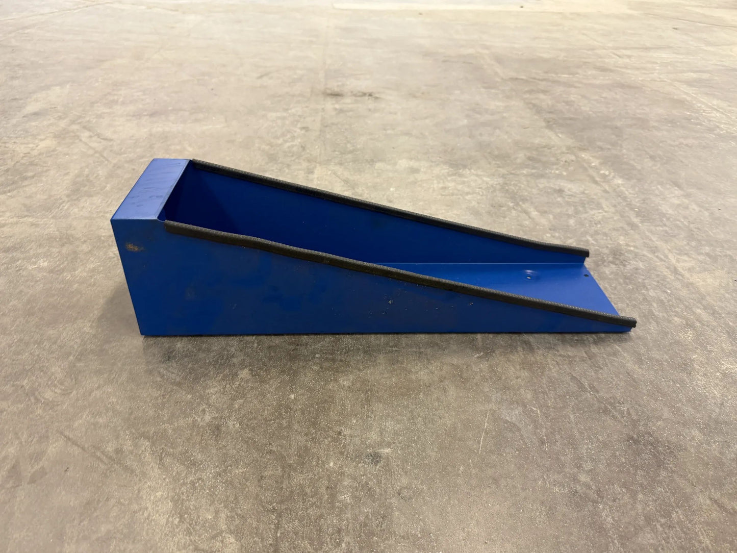 Metall Auffahrrampe / Führungsschiene Werkstatt – blau – mit Gummiauflage