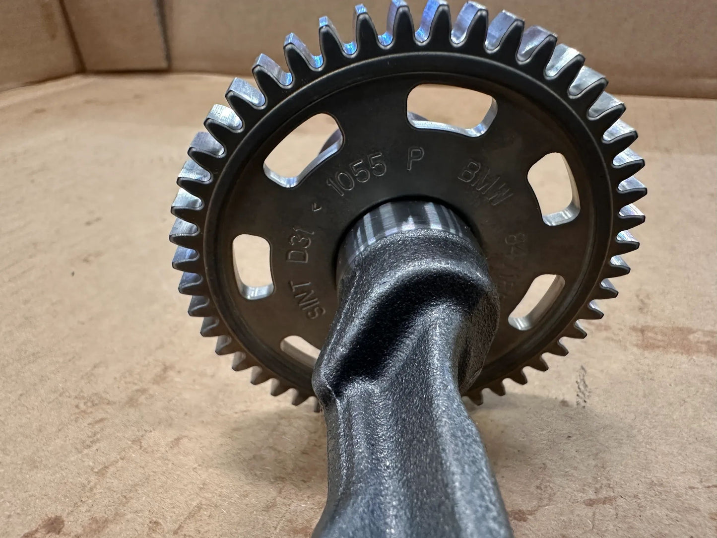 Original BMW Ausgleichswelle mit Zahnrad 8487233 11278487233 NEU
