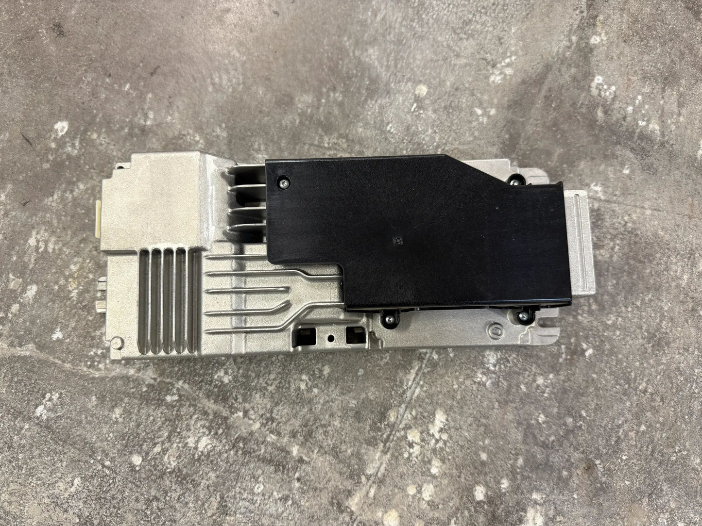 Original BMW HARMAN Verstärker Booster ALEV4 AGA 5A52E26 NEU