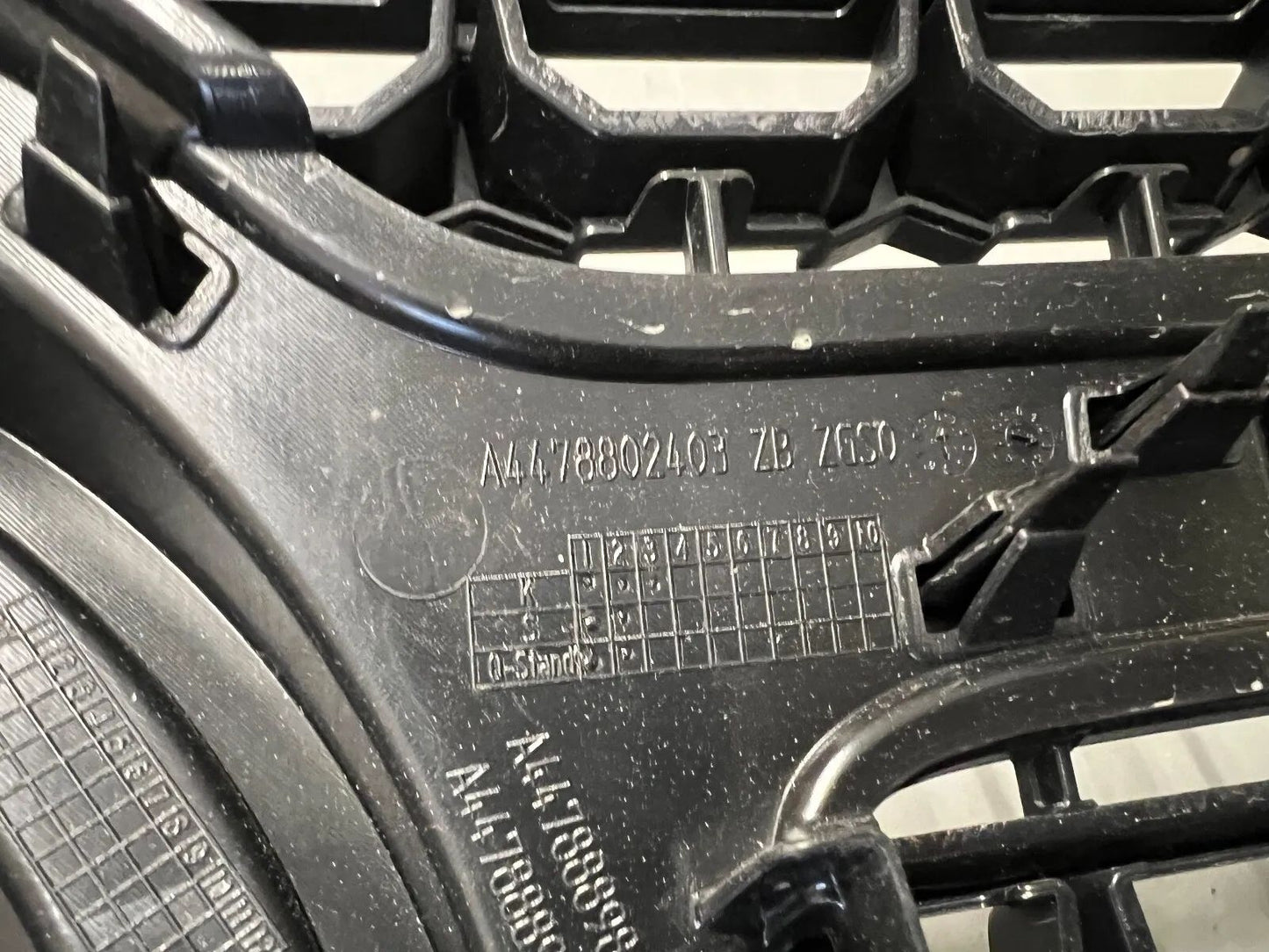 ORIGINAL Mercedes Benz V-Klasse FACELIFT NEW MODELL W447 Stoßstange vorne NEU