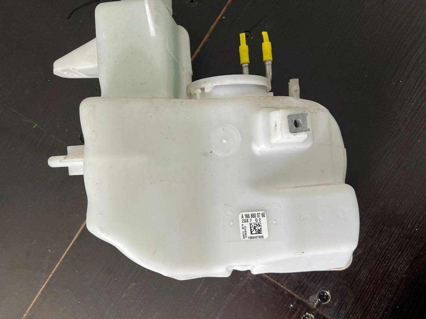 ORIGINAL Mercedes-Benz ML/GL/GLE X166 Wischwasserbehälter A1668600760