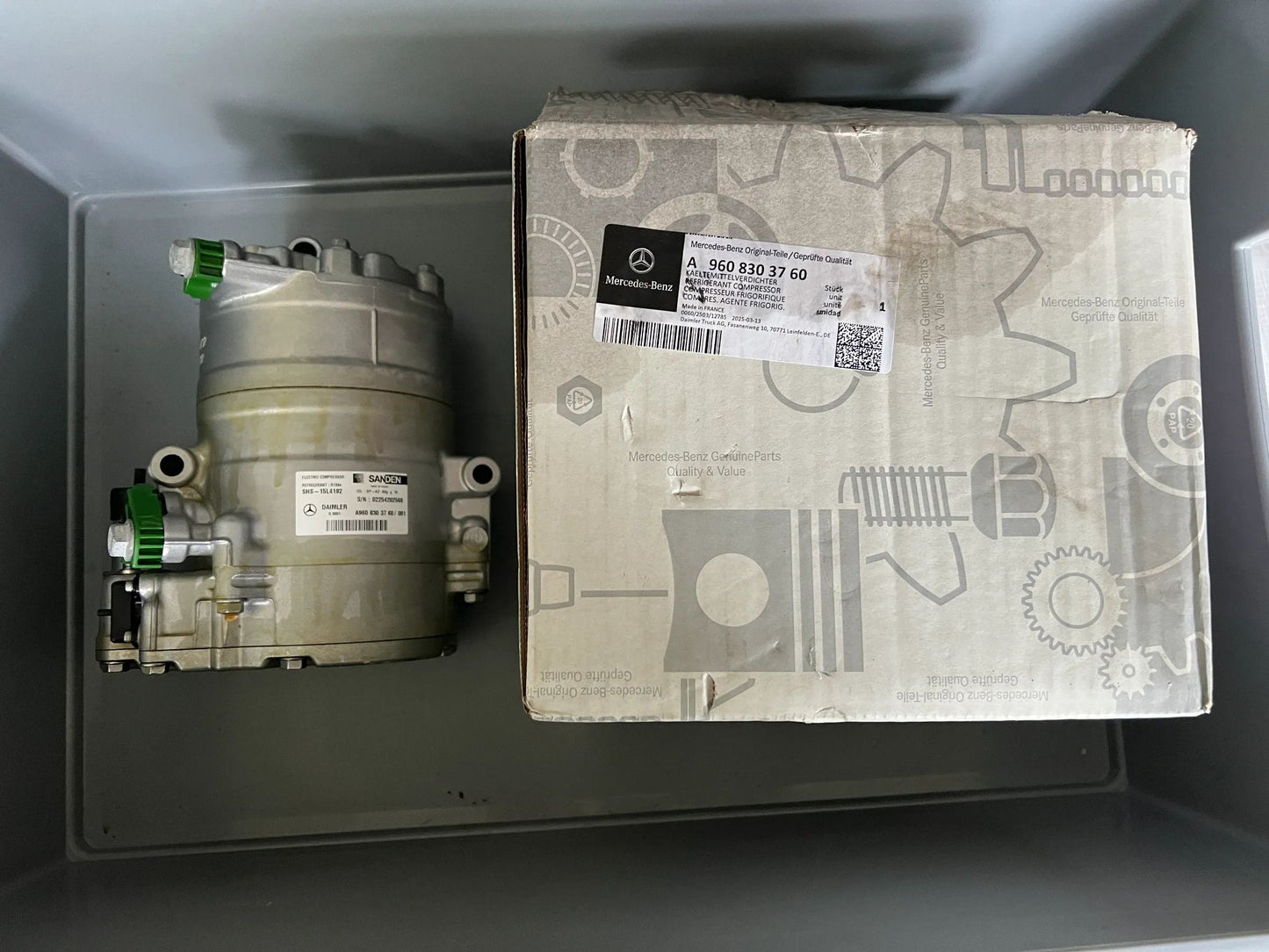 Mercedes Benz Actros MP5 Klimakompressor Kältemittelverdichter A9608303760 NEU