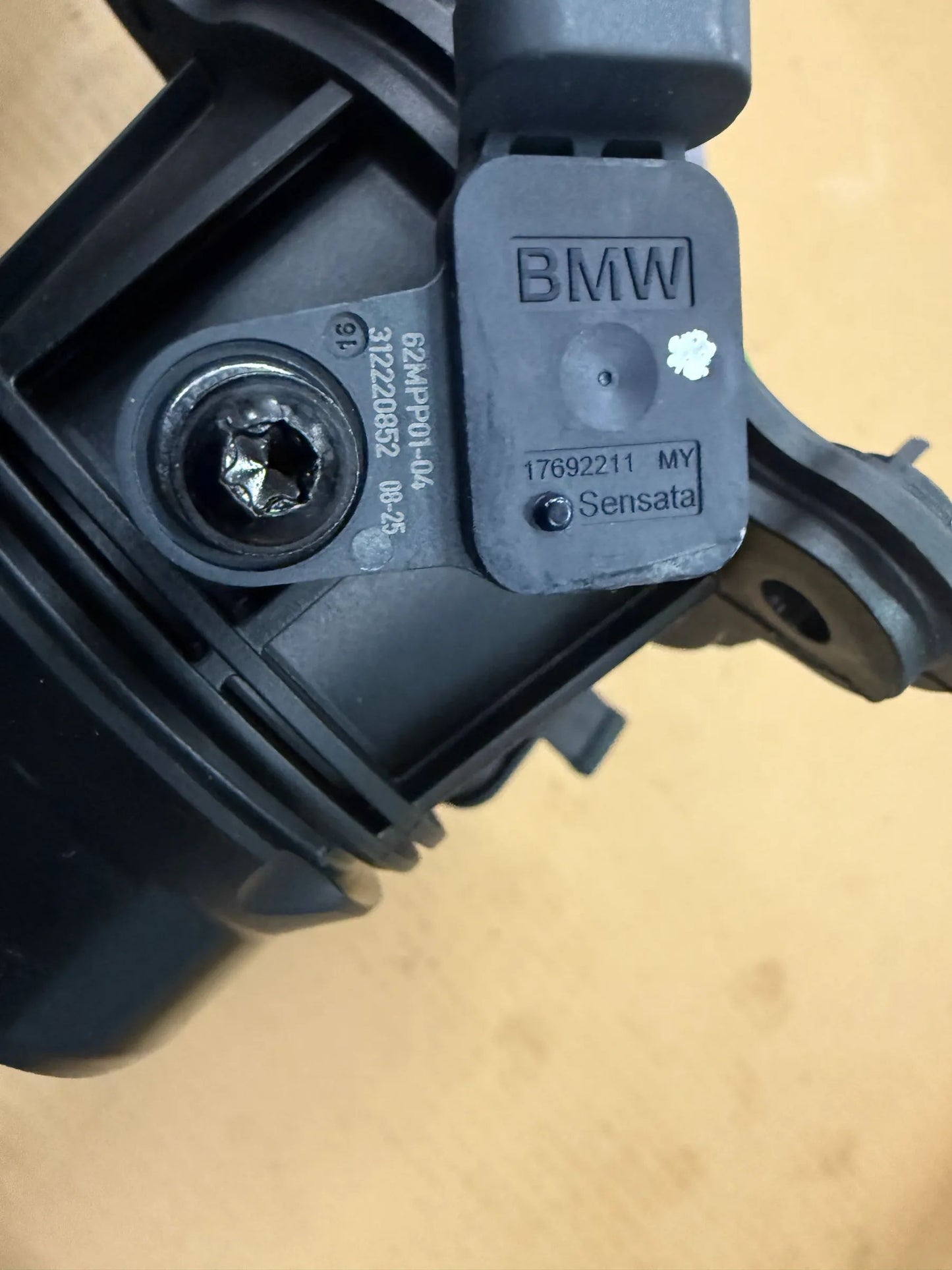 Original BMW Ladeluftrohr 8489560 13718489560 NEU