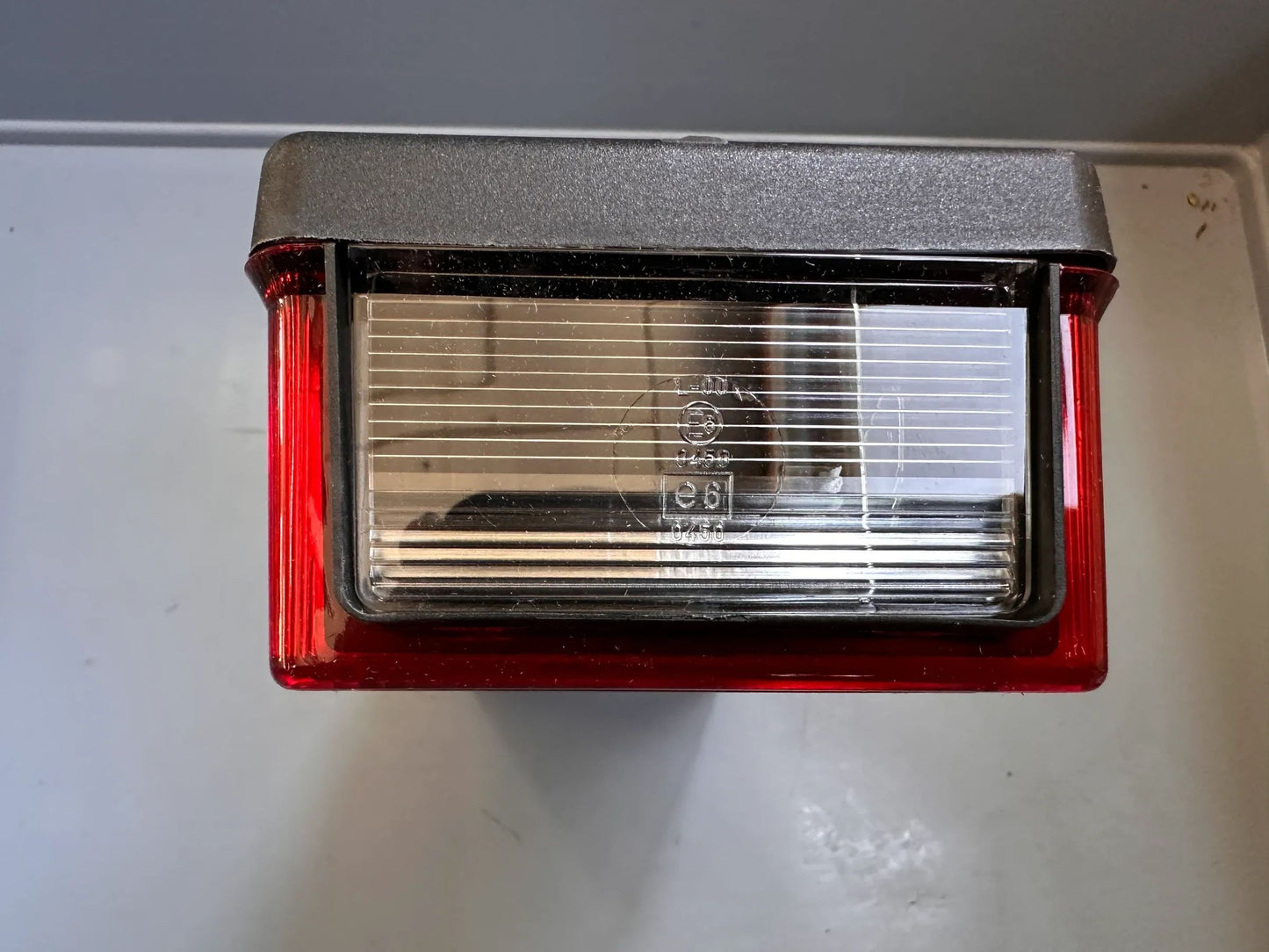 Original Hella Heckleuchte Rechts 2SL 007 547-061 NEU