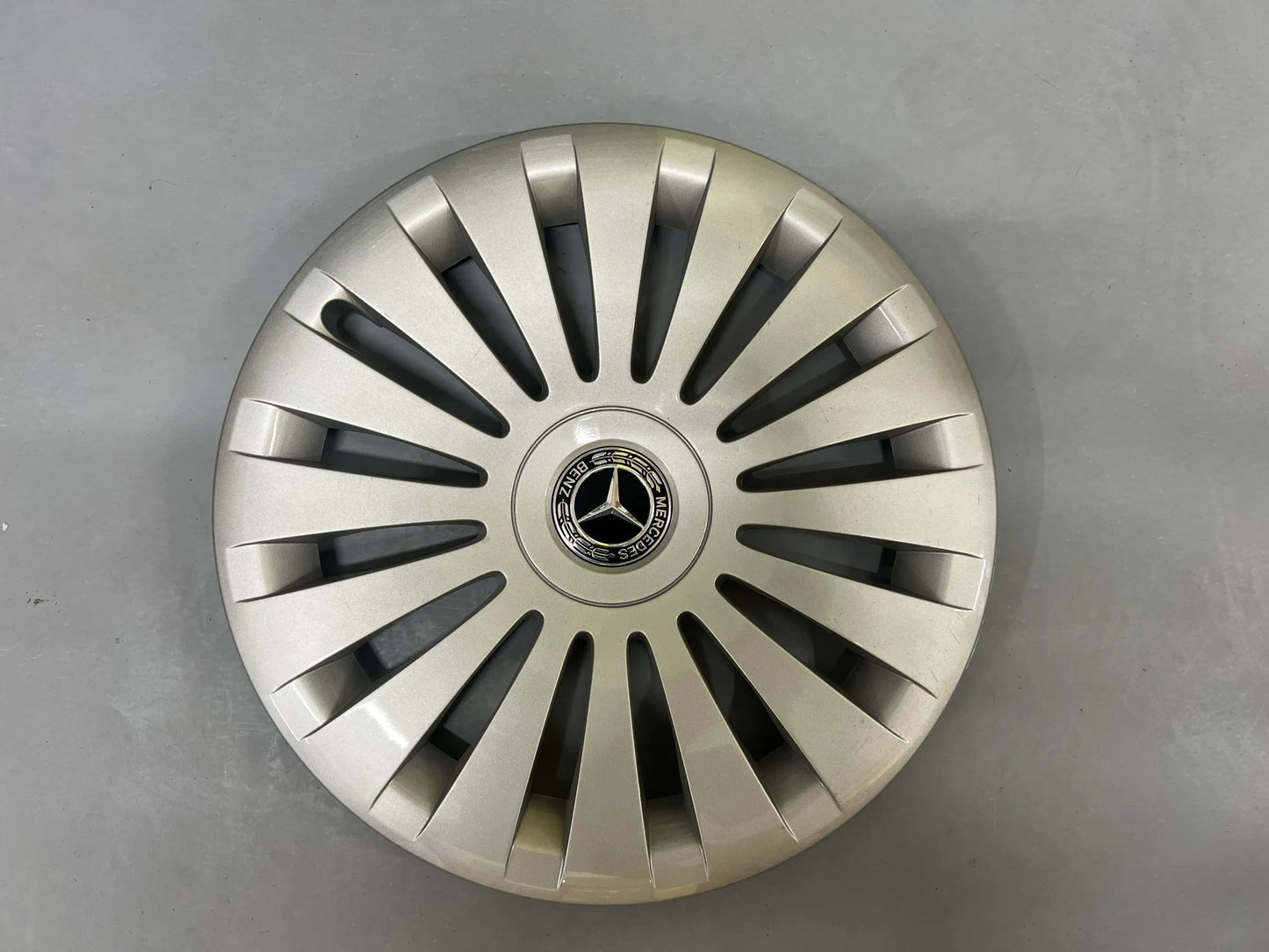 Original Mercedes Benz V-Klasse/Vito 17 Zoll Radkappe A4474001000