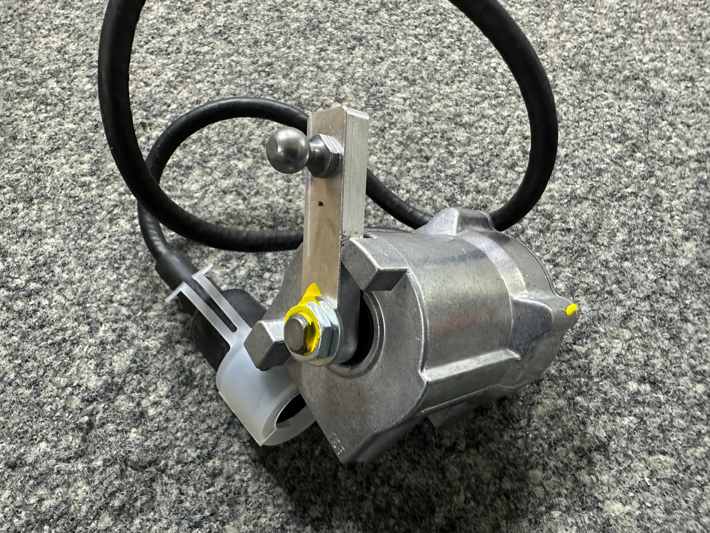 Original IVECO Sensor 500338742 NEU