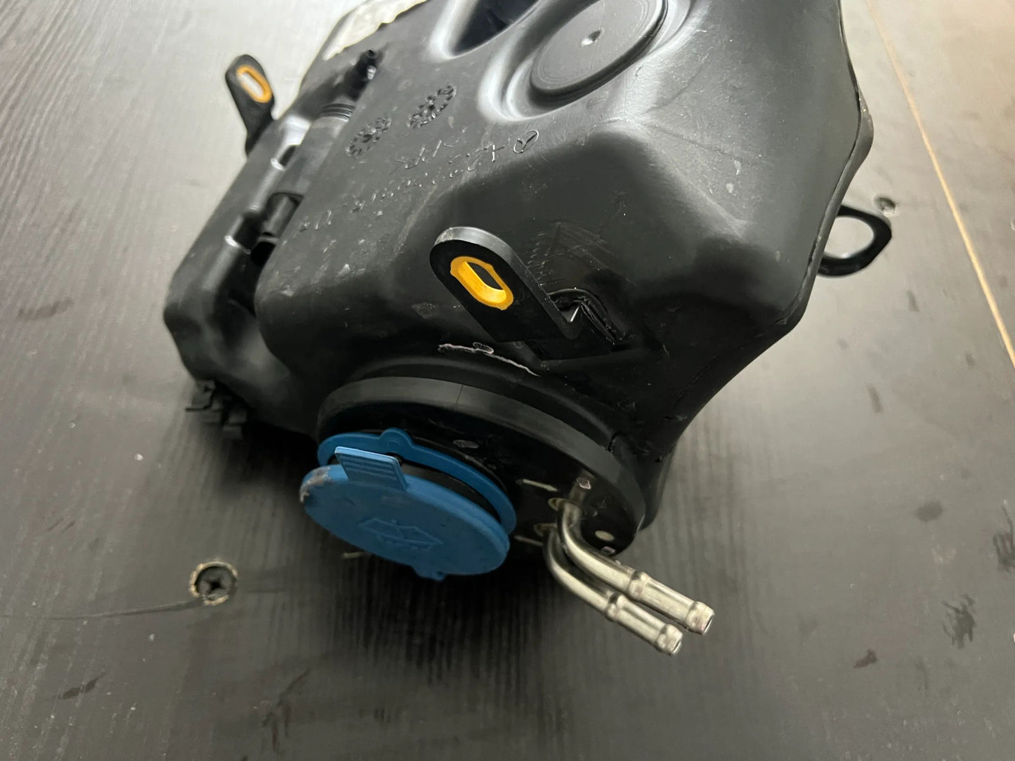 ORIGINAL Mercedes Benz S-Klasse W222 Wischwasserbehälter A2228690520
