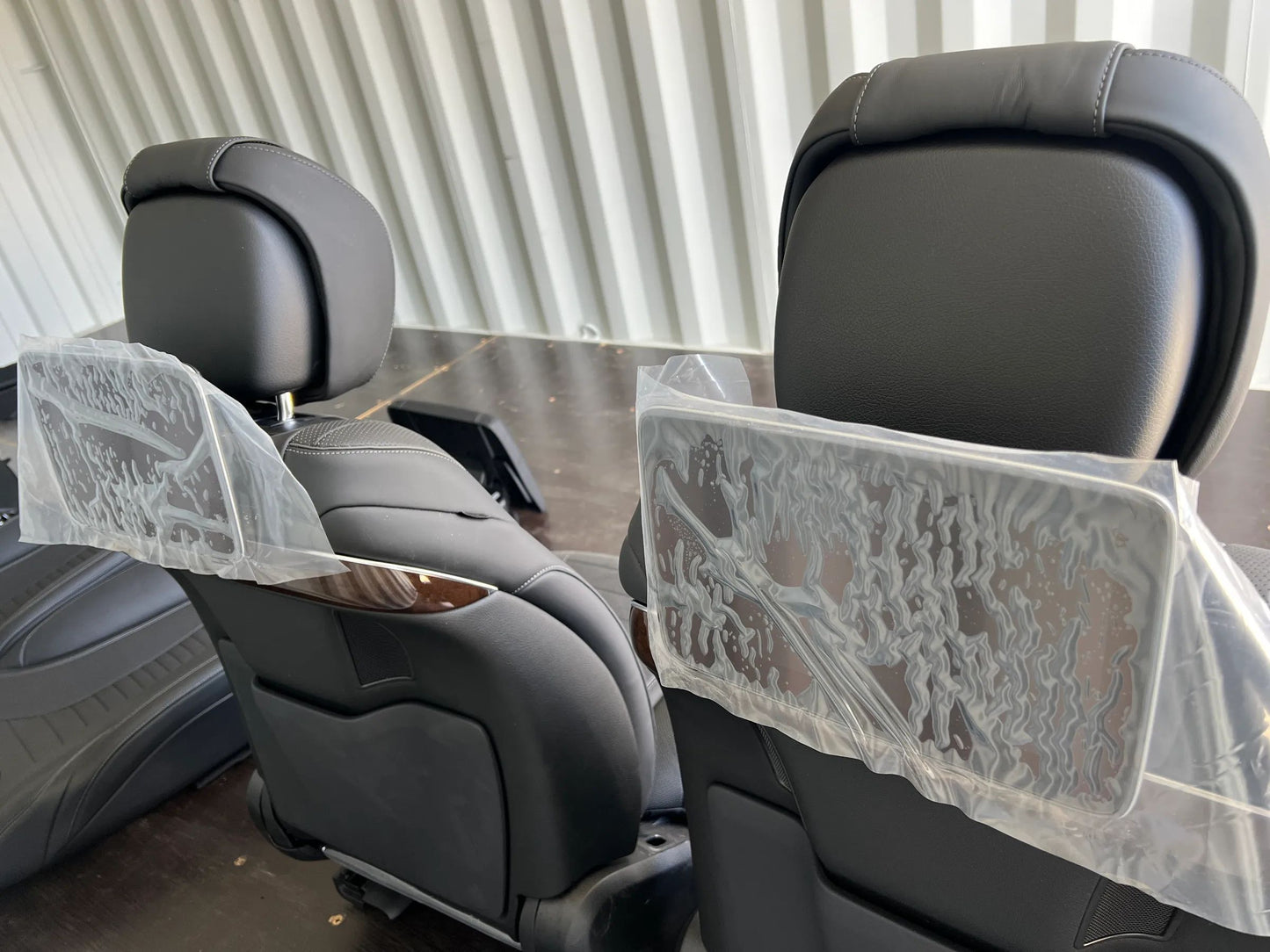 Original Mercedes-Benz S-KLASSE W222 SITZ LEDER SCHWARZ VORNE MIT FERNSEHER