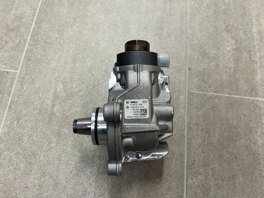 Original Mercedes Benz OM654 Hochdruckpumpe Kraftstoffpumpe A6540701503 NEU